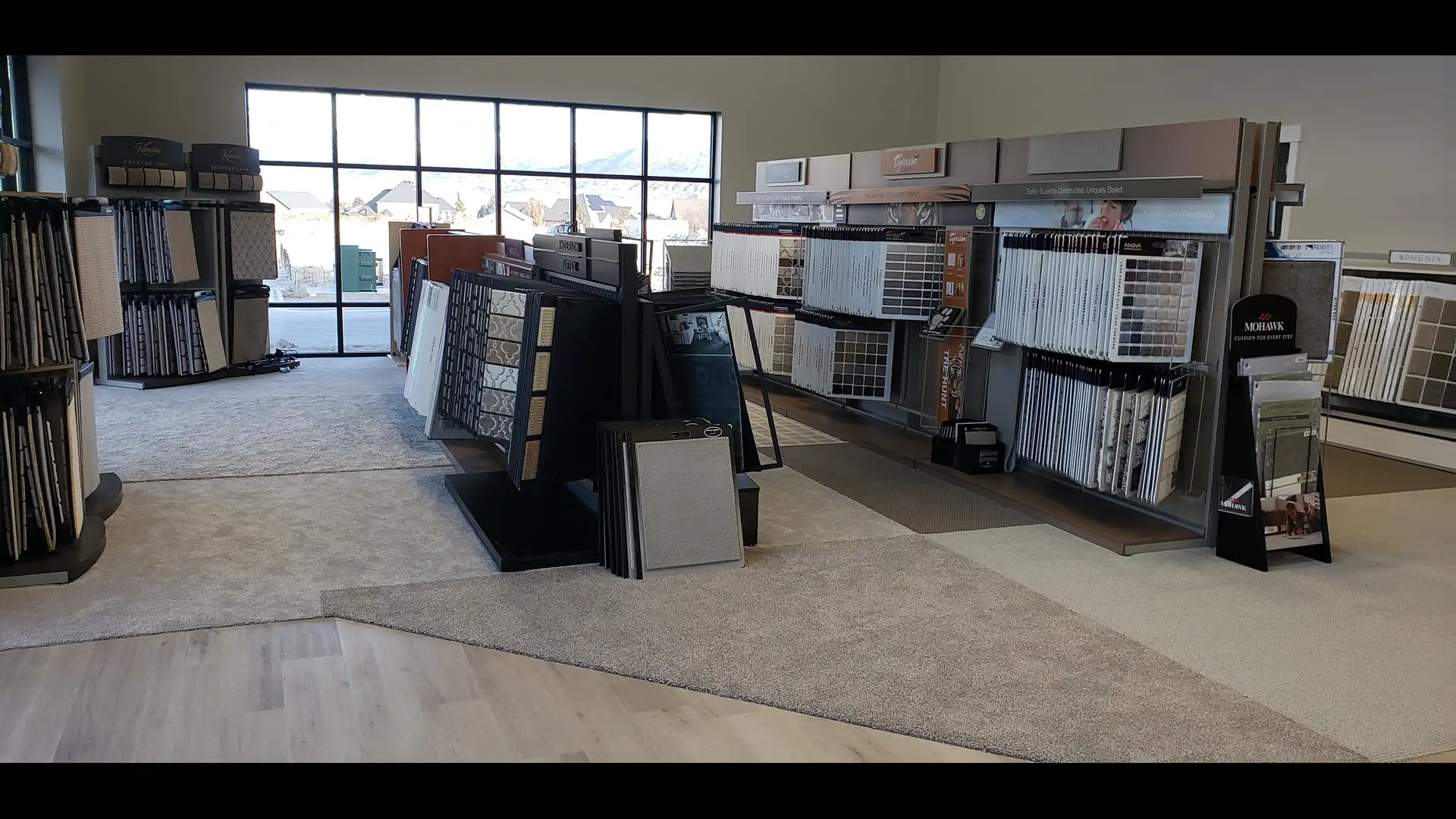 Bowcutt's Showroom